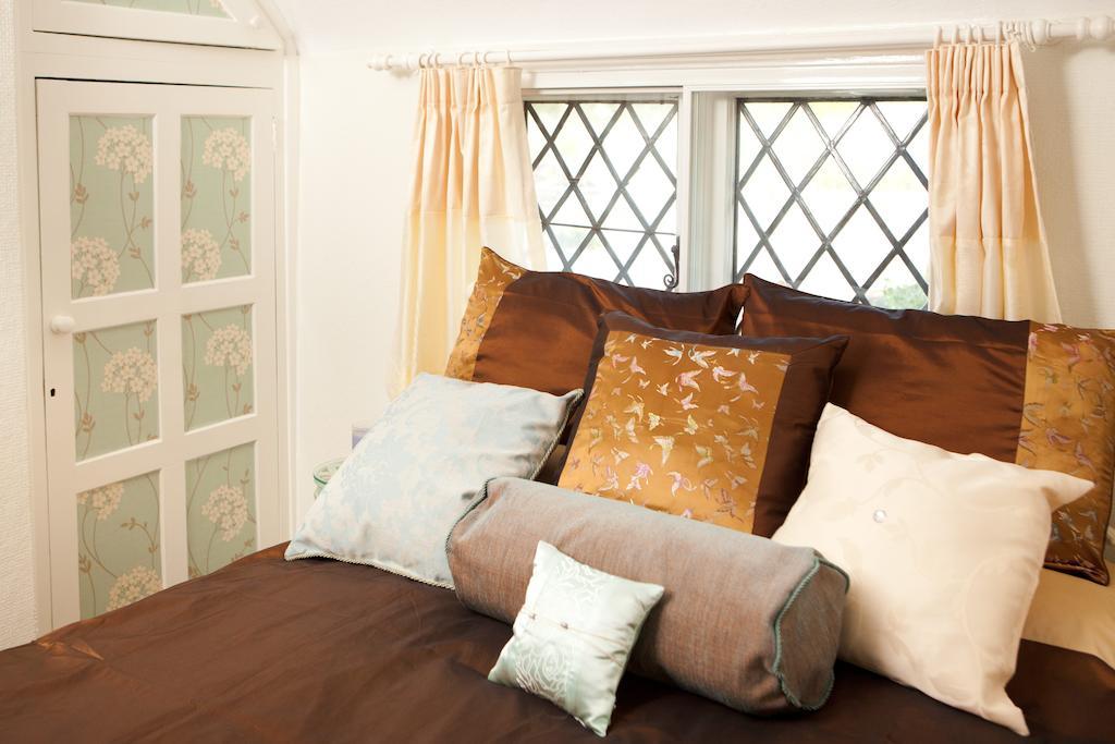 Kester House Hurst Green  Номер фото